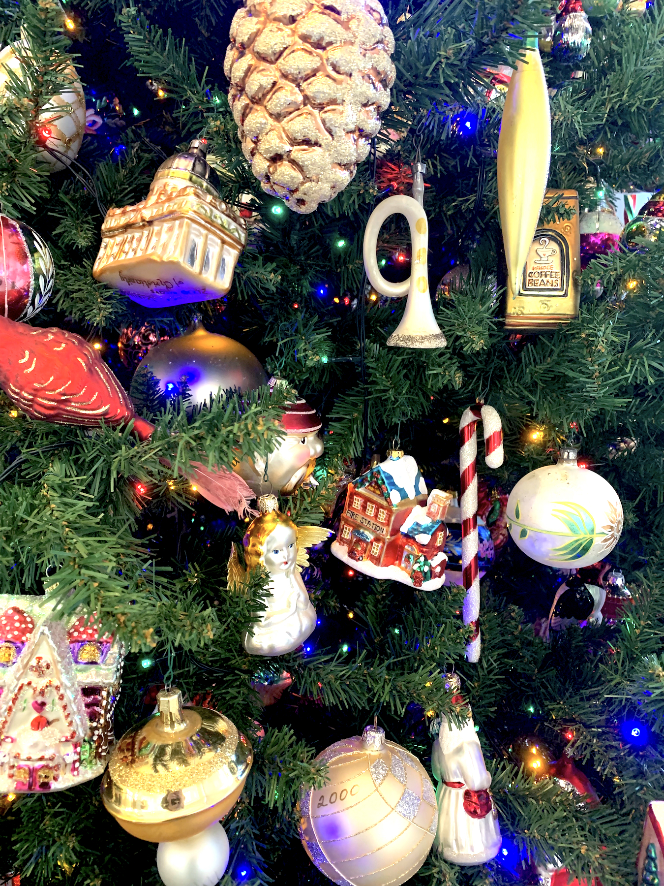 Ram Holiday Tree 2023 Rachel Comande 009 Ram Holiday Tree 2023 Rachel Comande 009