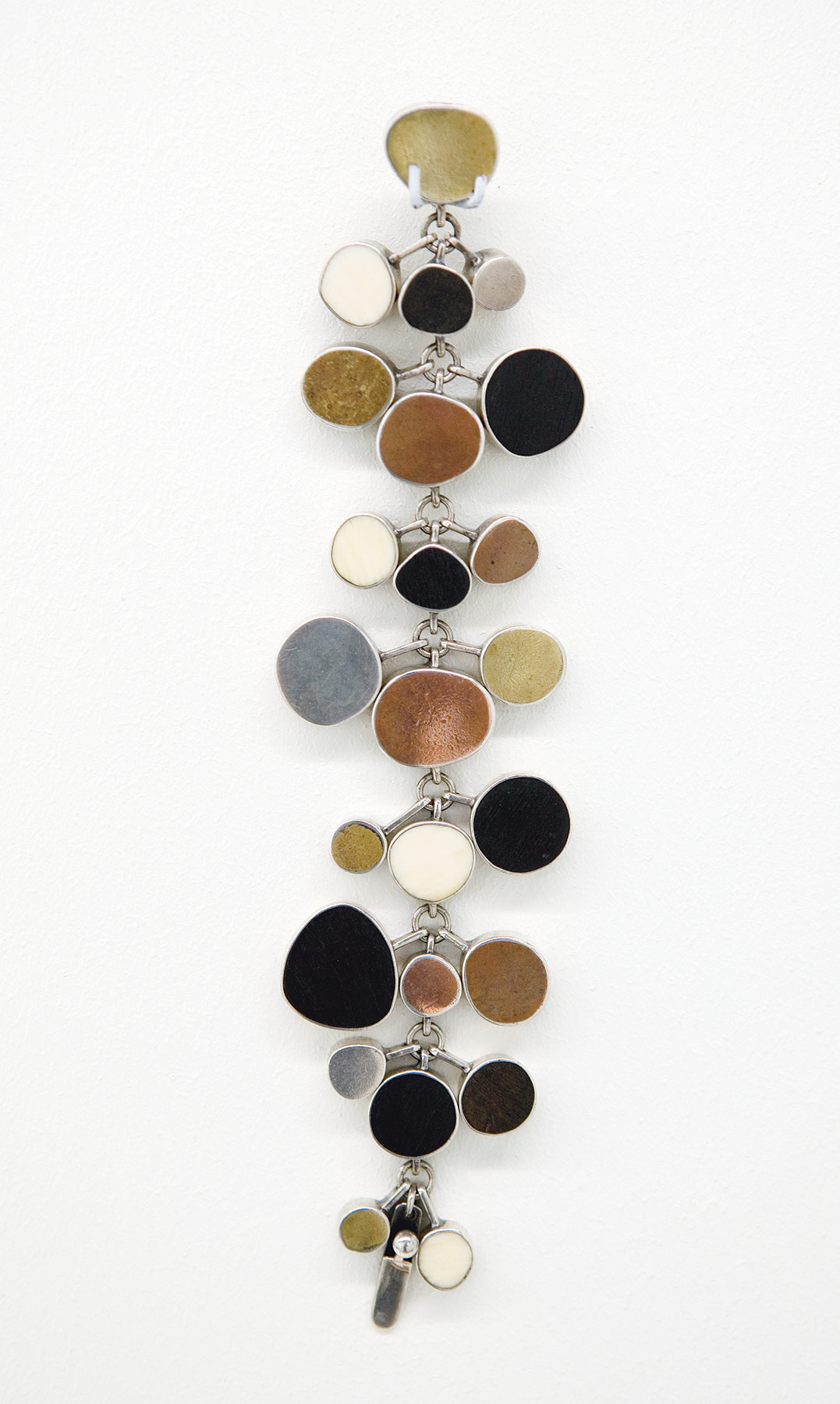Earl Pardon, Bracelet