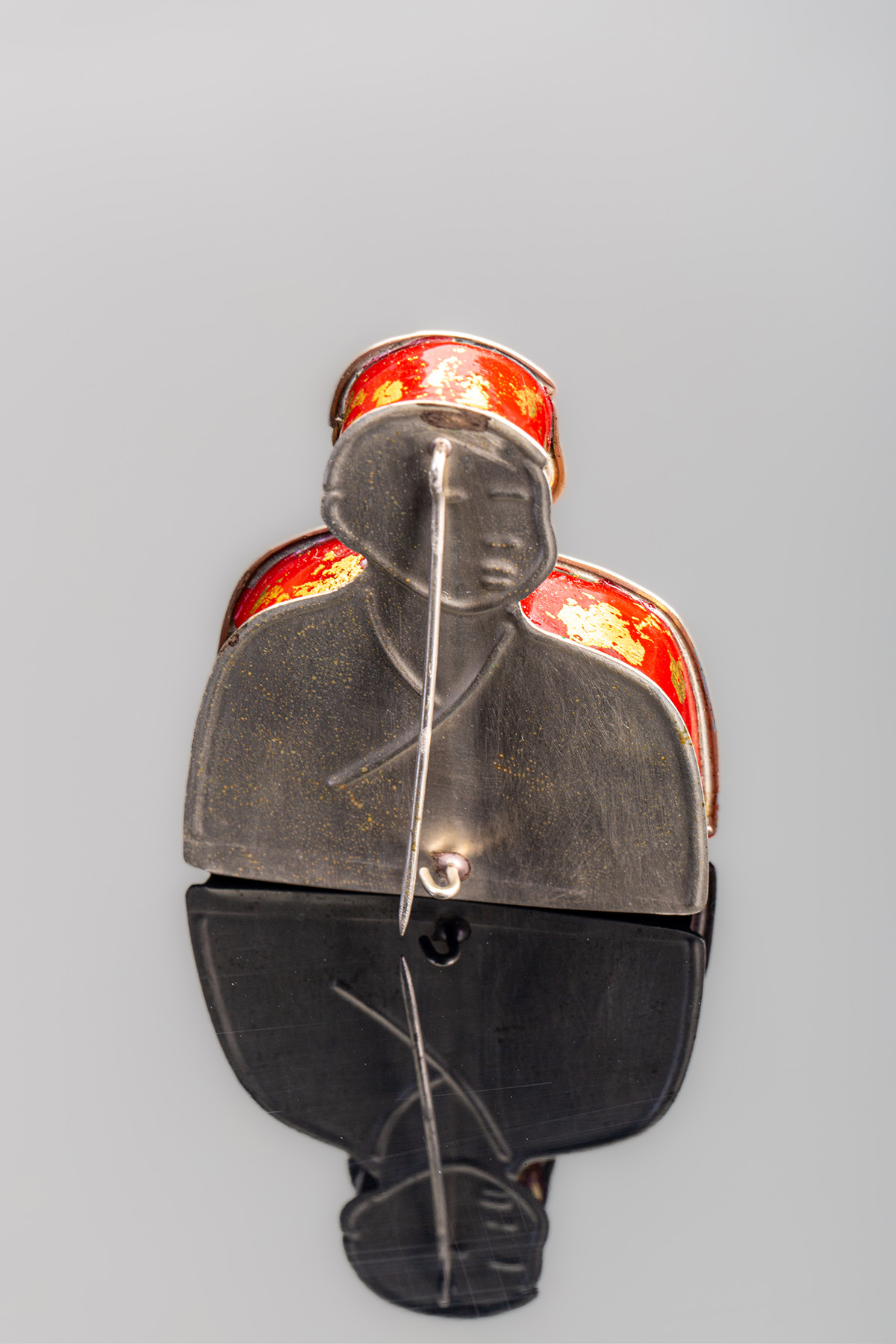 Esther Knobel, Precious Man Brooch from the Immigrant Series (back)