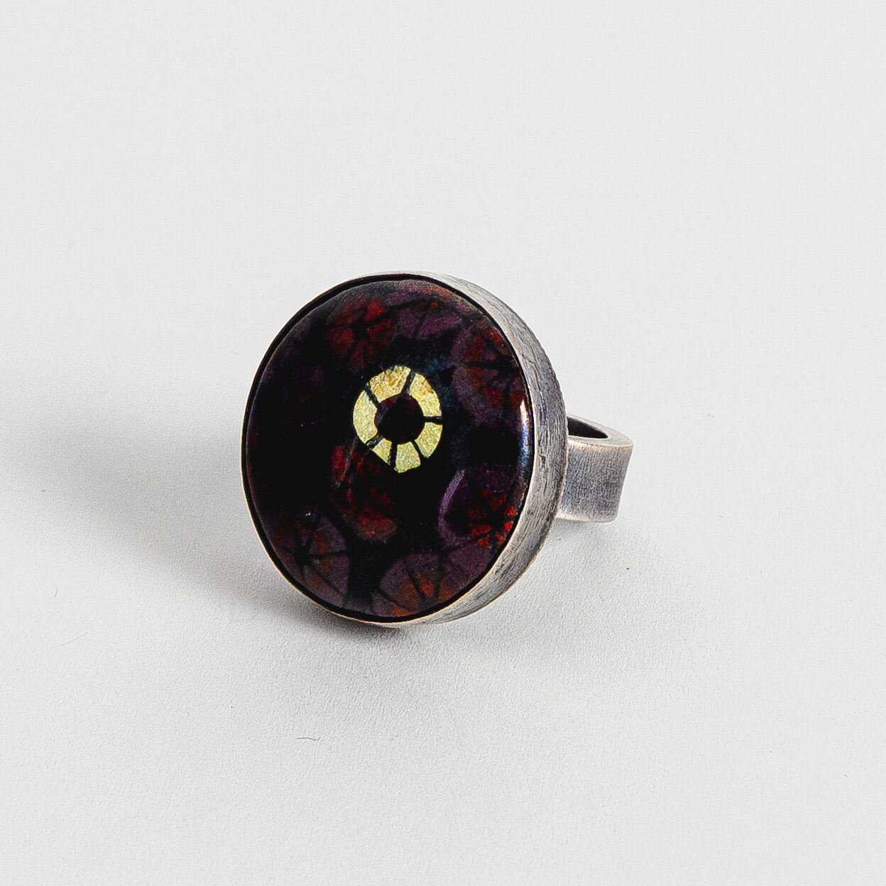 Higashi Ir2016.224 Umbrella Ring (p) Photo Jarvis Lawson Higashi Ir2016.224 Umbrella Ring (p) Photo Jarvis Lawson