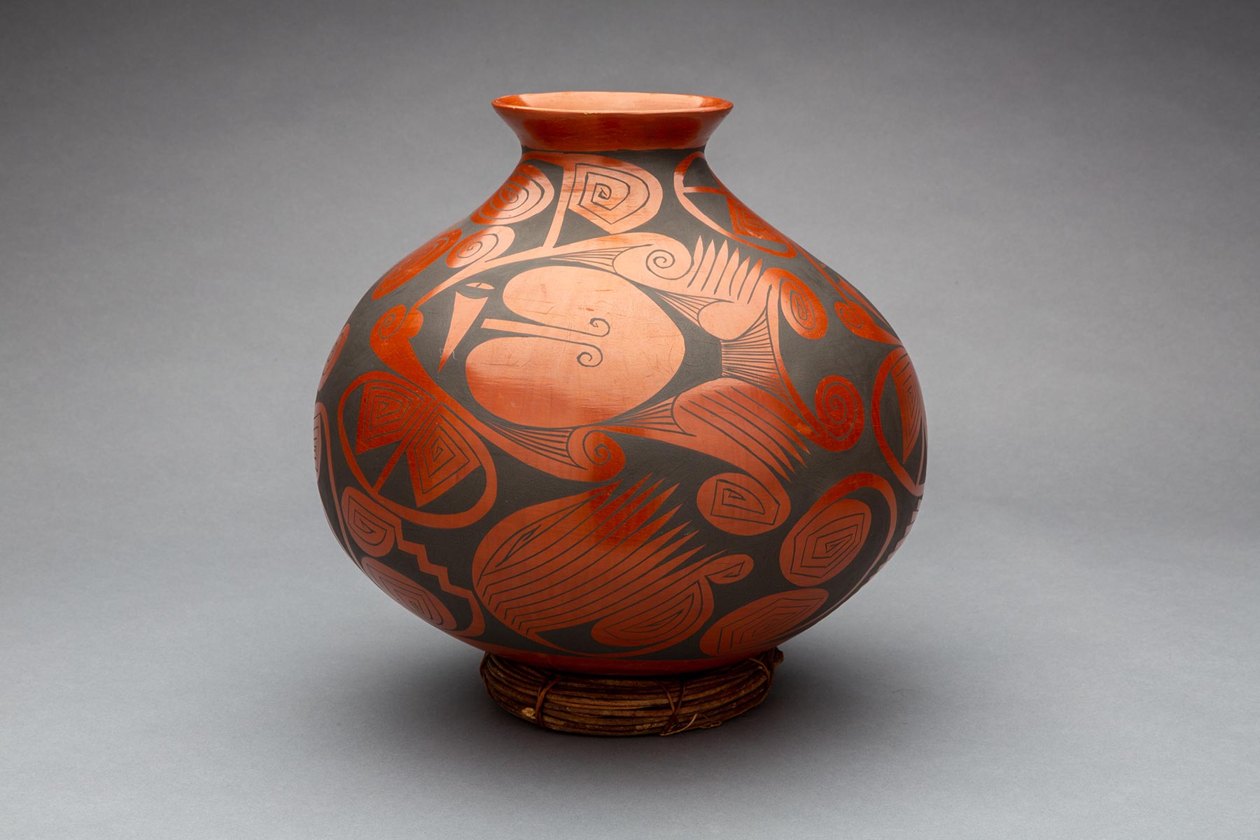 Gloria Hernandez, Vase