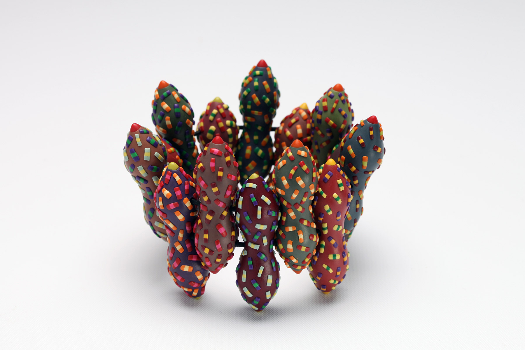 Pier Voulkos, Crusty Peanut Bead Bracelet